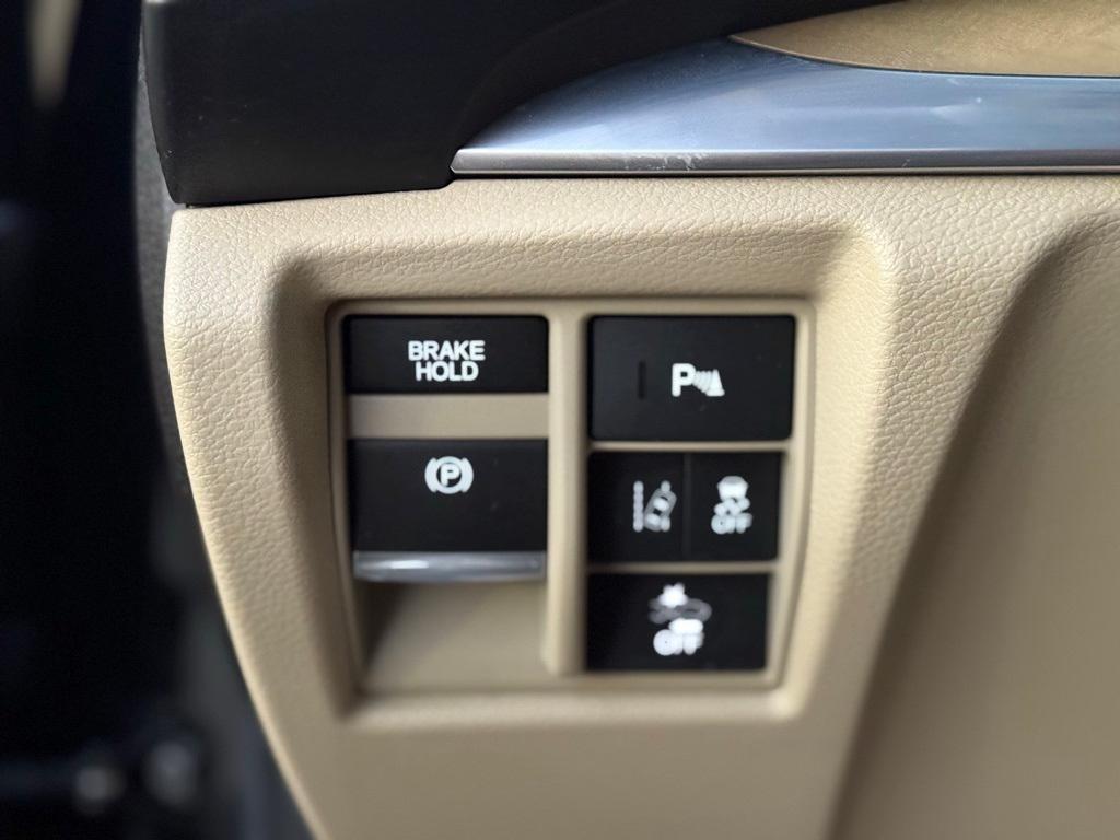 used 2020 Acura MDX car, priced at $28,699