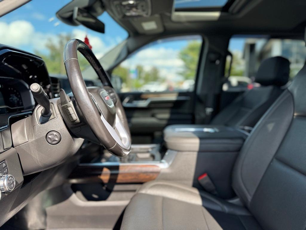 used 2022 GMC Sierra 1500 car, priced at $45,995