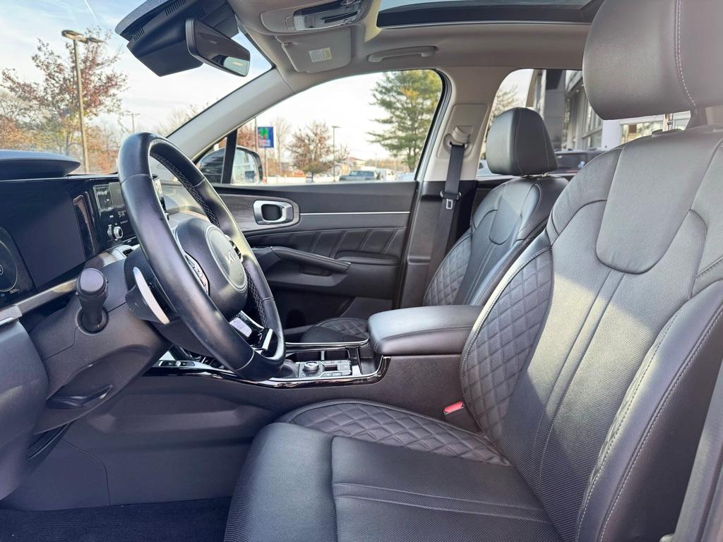 used 2022 Kia Sorento car, priced at $30,995