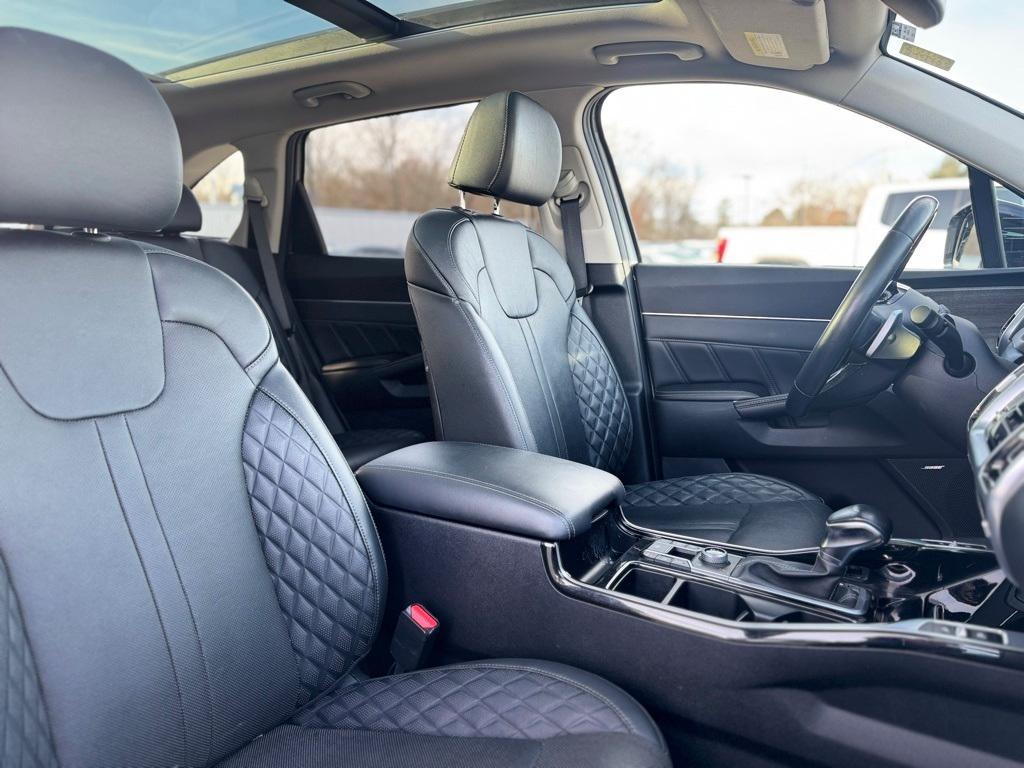 used 2022 Kia Sorento car, priced at $30,995