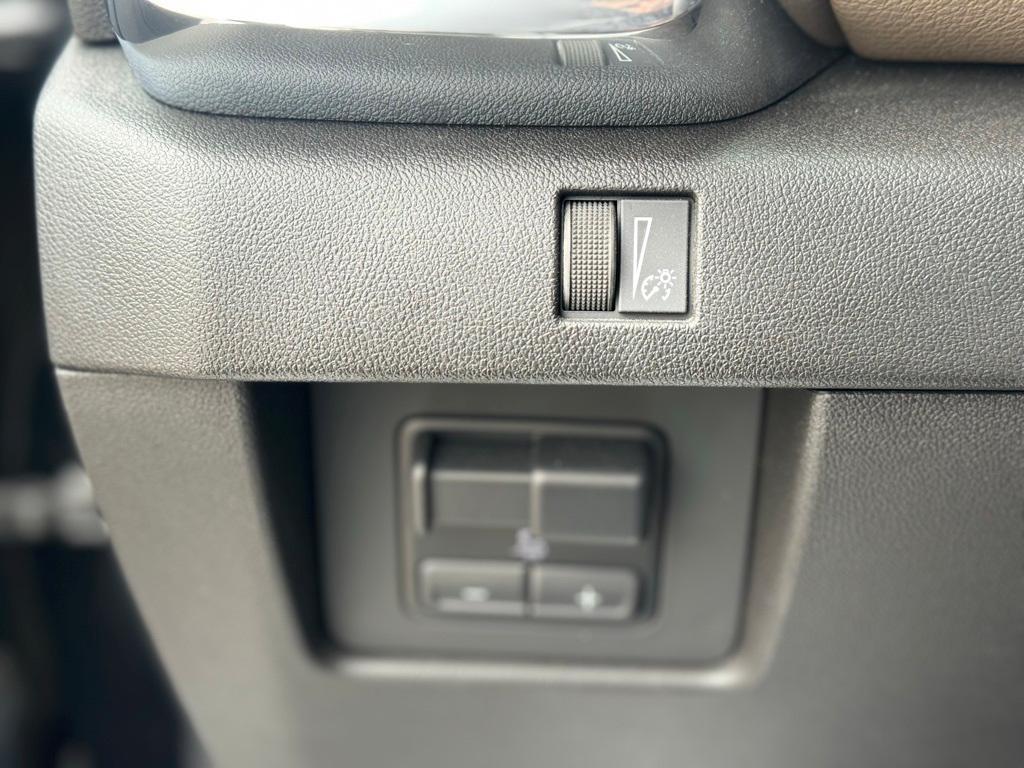 used 2024 GMC Canyon car, priced at $45,995