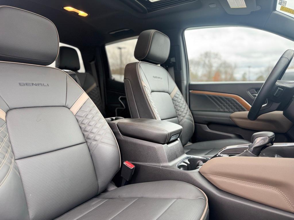 used 2024 GMC Canyon car, priced at $45,995