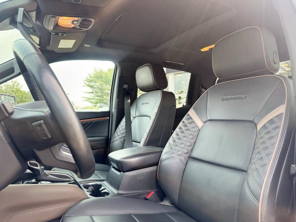 used 2023 GMC Canyon car, priced at $44,995
