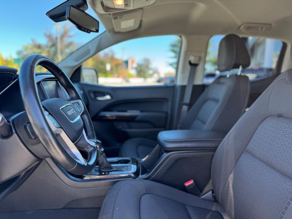 used 2022 GMC Canyon car, priced at $33,899