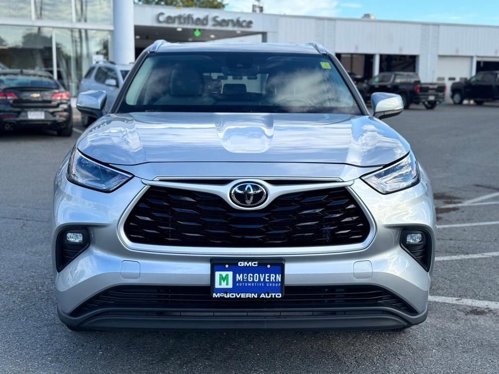 used 2021 Toyota Highlander car, priced at $32,995