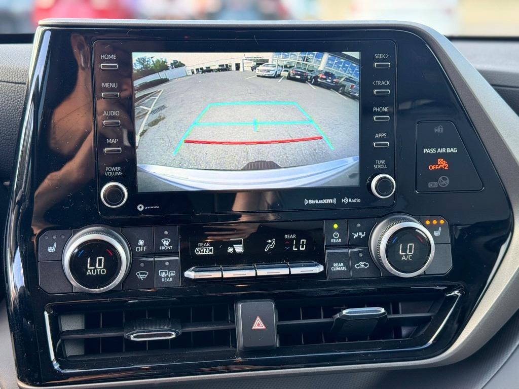 used 2021 Toyota Highlander car, priced at $32,995