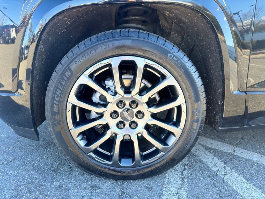 used 2023 GMC Acadia car, priced at $36,999