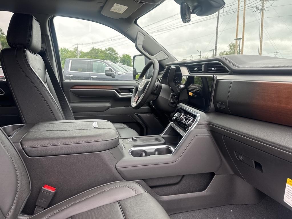 new 2025 GMC Sierra 2500 car, priced at $90,265