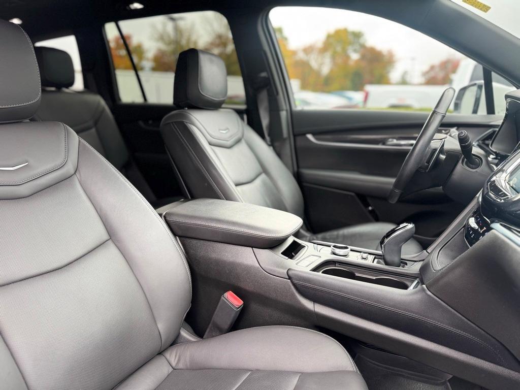 used 2024 Cadillac XT6 car, priced at $48,995