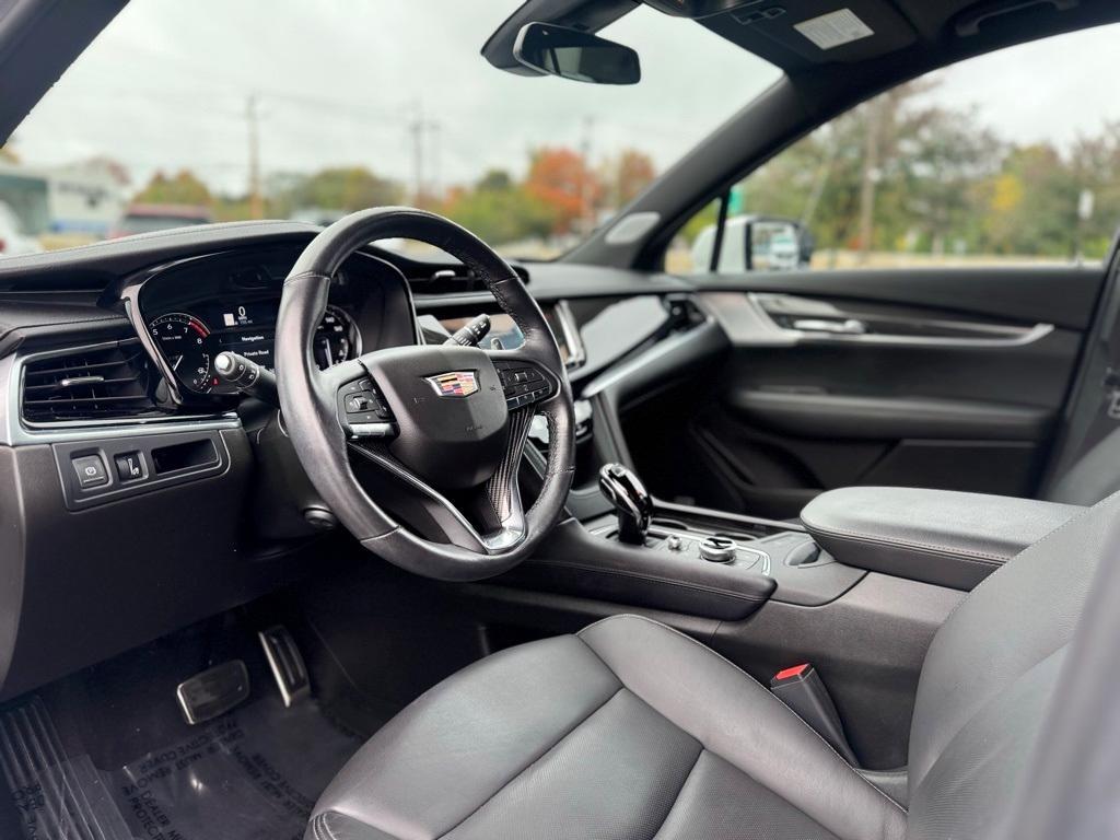 used 2024 Cadillac XT6 car, priced at $48,995