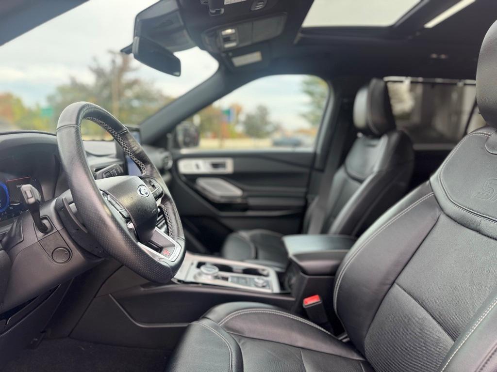 used 2024 Ford Explorer car, priced at $48,895