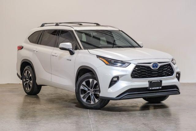 used 2021 Toyota Highlander Hybrid car, priced at $33,883