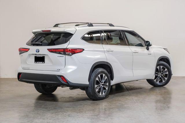 used 2021 Toyota Highlander Hybrid car, priced at $33,883