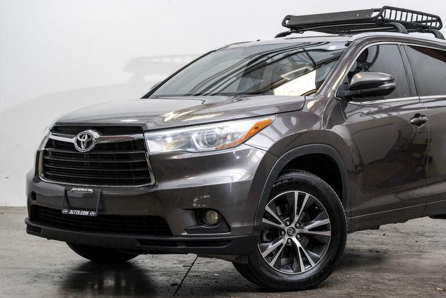 used 2016 Toyota Highlander car, priced at $16,983