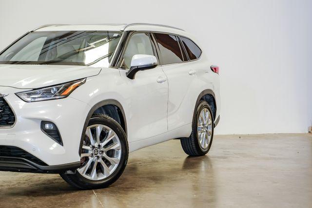 used 2021 Toyota Highlander car, priced at $28,683