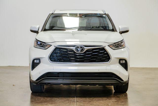 used 2021 Toyota Highlander car, priced at $28,683