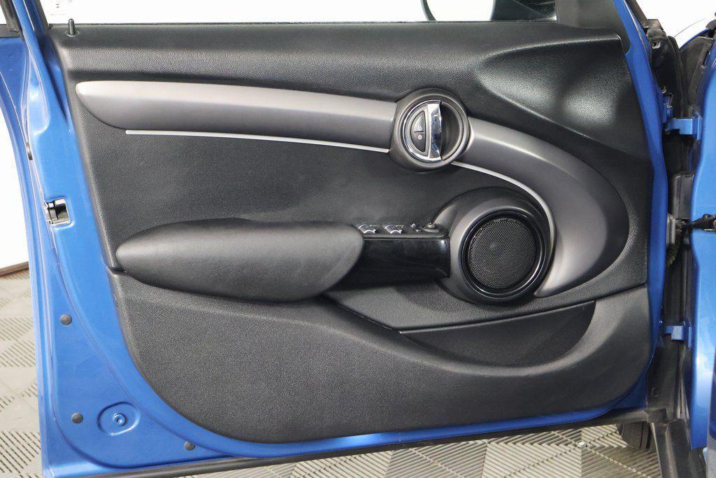 used 2024 MINI Hardtop car, priced at $22,999