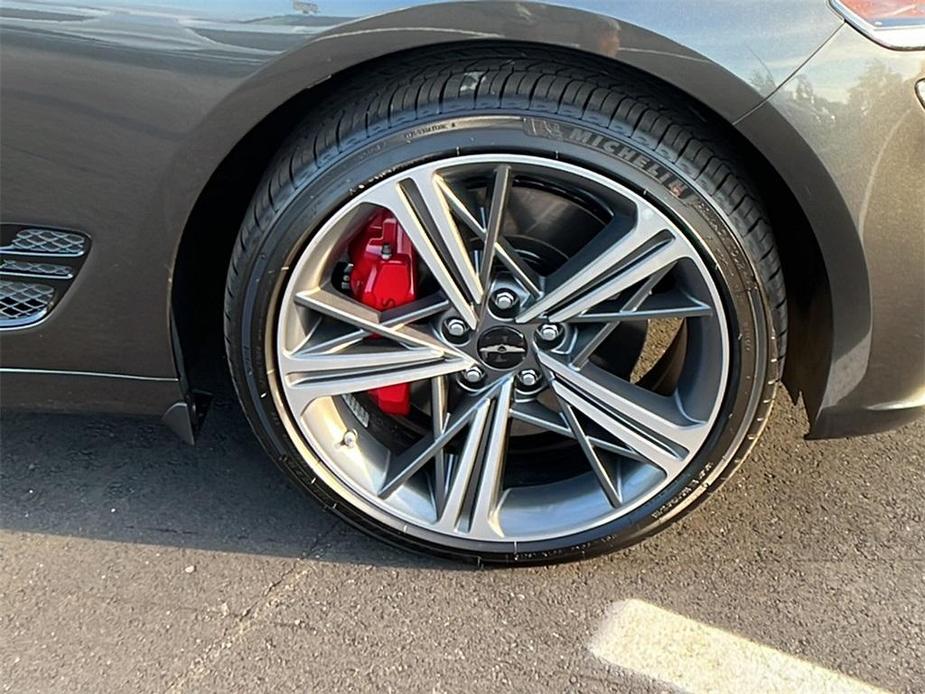 new 2025 Genesis G70 car, priced at $47,432