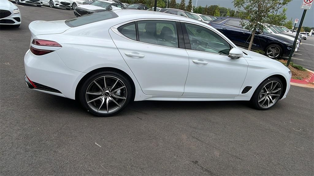 new 2025 Genesis G70 car, priced at $42,577