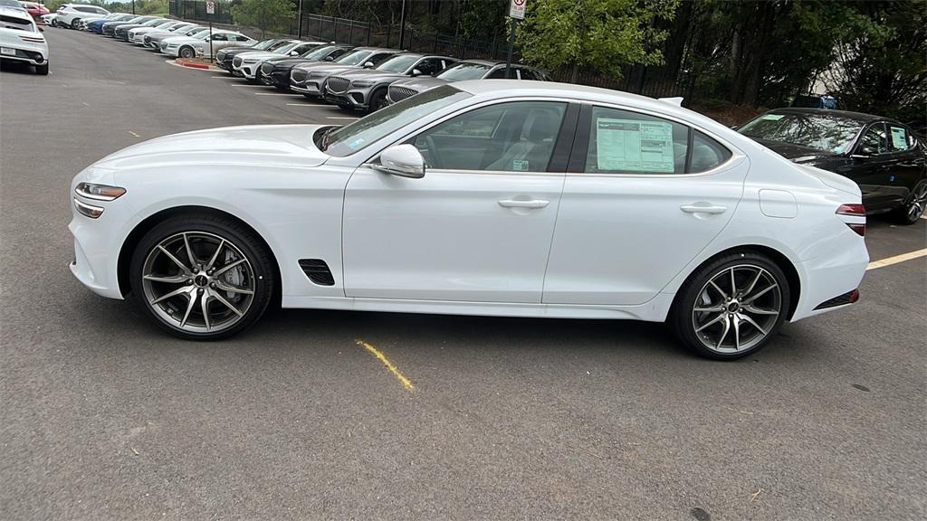 new 2025 Genesis G70 car, priced at $42,577