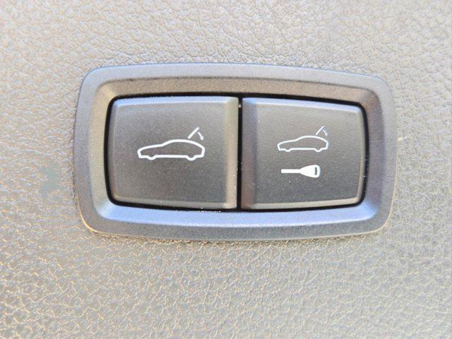 used 2022 Porsche Macan car, priced at $37,999