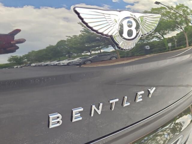 used 2022 Bentley Flying Spur Hybrid car, priced at $193,488