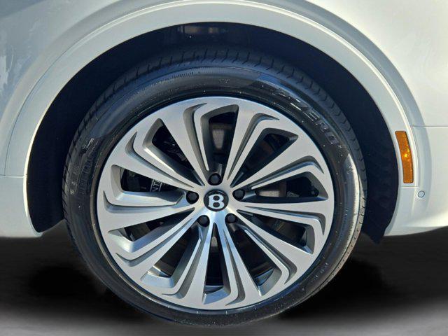new 2025 Bentley Bentayga car, priced at $268,075