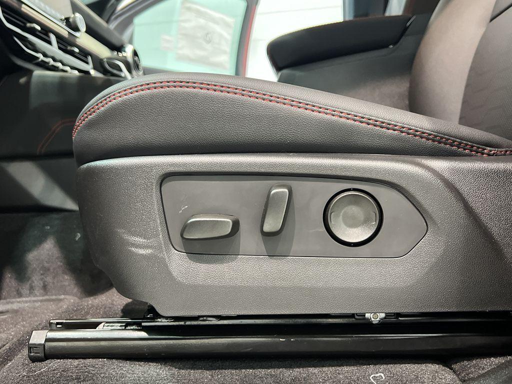 new 2025 Chevrolet Colorado car, priced at $50,155