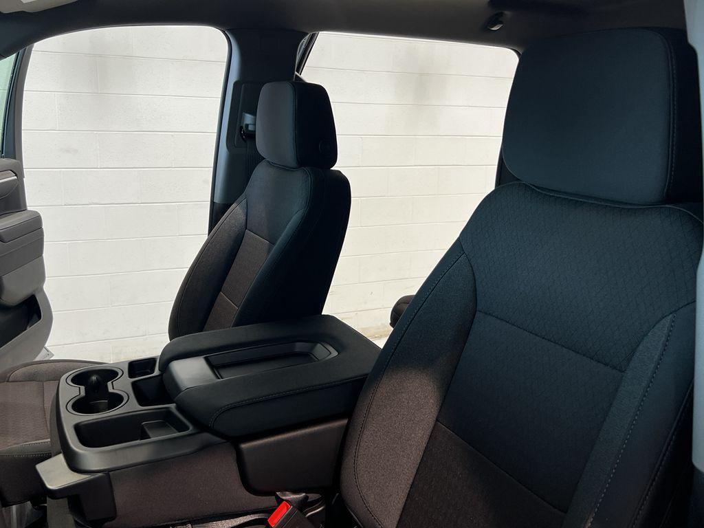 new 2025 Chevrolet Silverado 1500 car, priced at $52,595