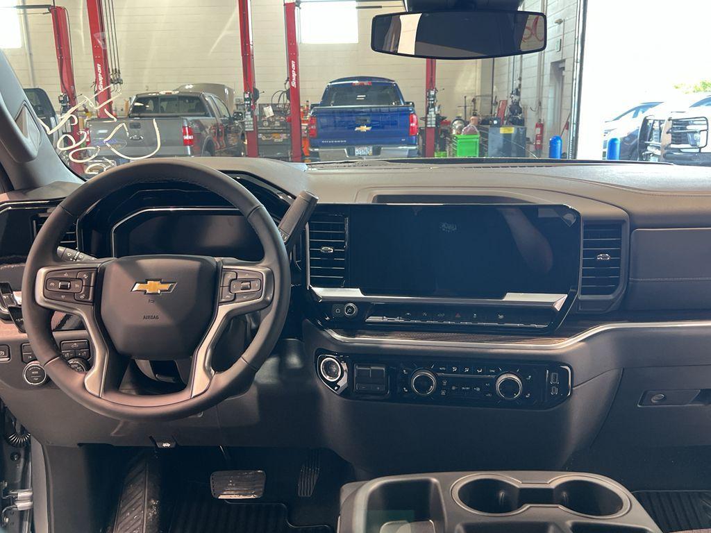 new 2025 Chevrolet Silverado 1500 car, priced at $52,595