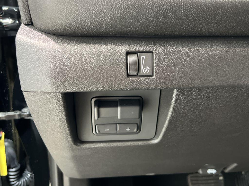 new 2025 Chevrolet Colorado car, priced at $46,965