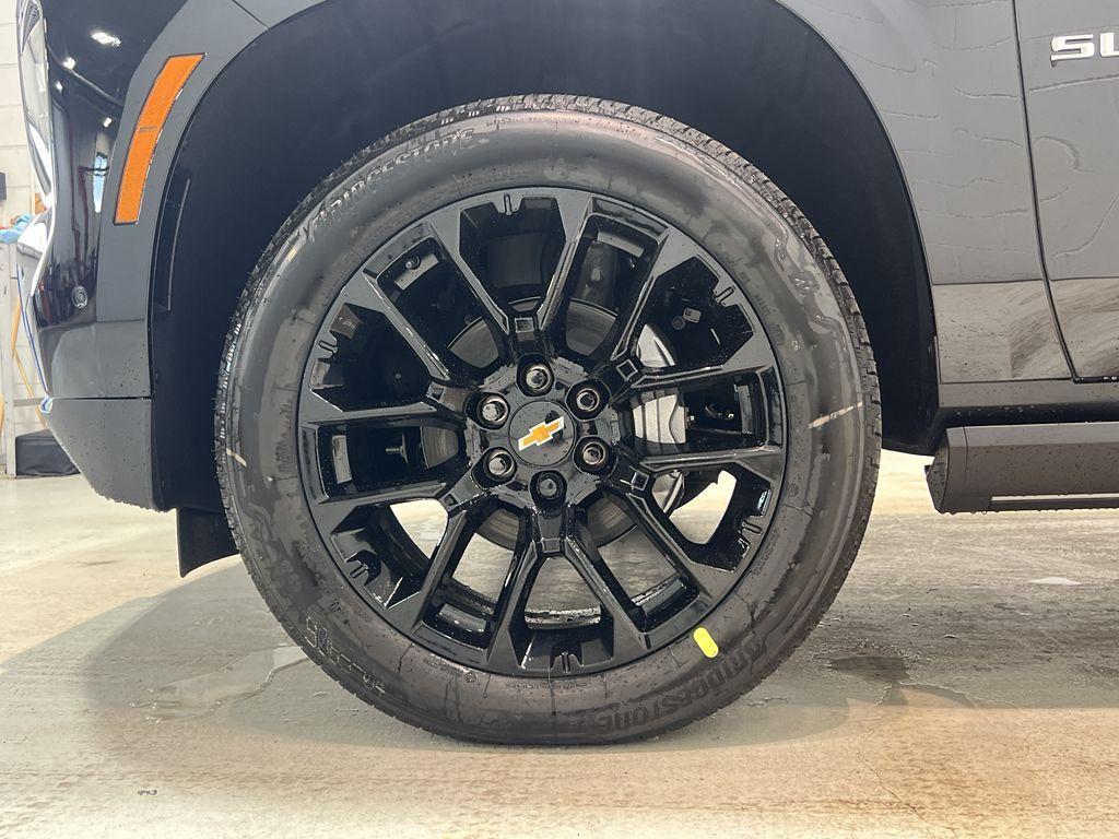 new 2025 Chevrolet Suburban car, priced at $95,895
