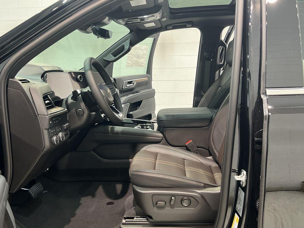 new 2025 Chevrolet Suburban car, priced at $95,895