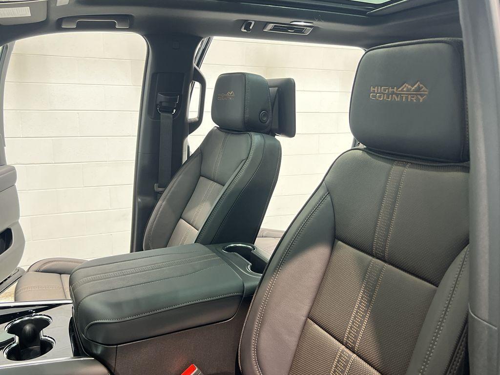 new 2025 Chevrolet Suburban car, priced at $95,895
