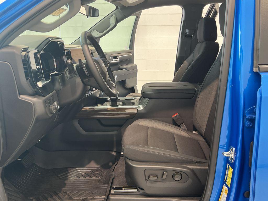 new 2025 Chevrolet Silverado 1500 car, priced at $63,435