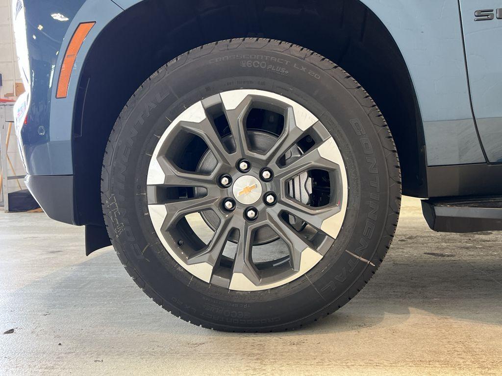 new 2025 Chevrolet Suburban car, priced at $69,535