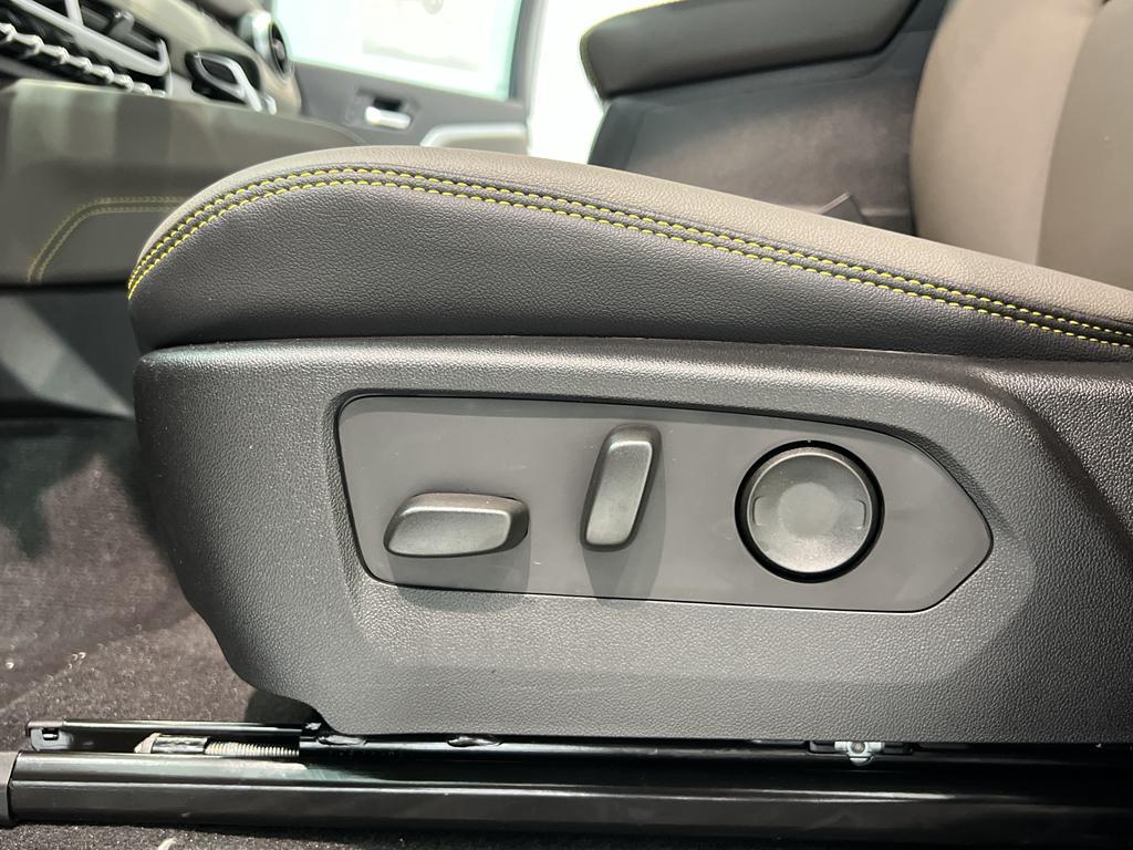 new 2025 Chevrolet Colorado car, priced at $53,190