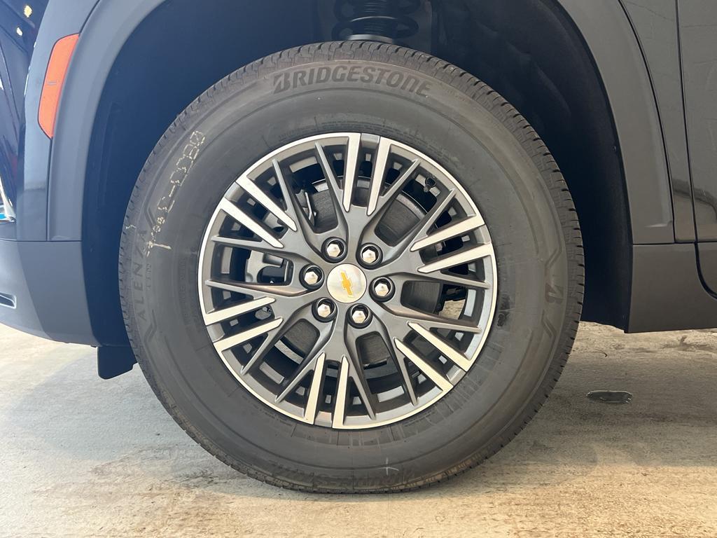 new 2026 Chevrolet Traverse car, priced at $46,920