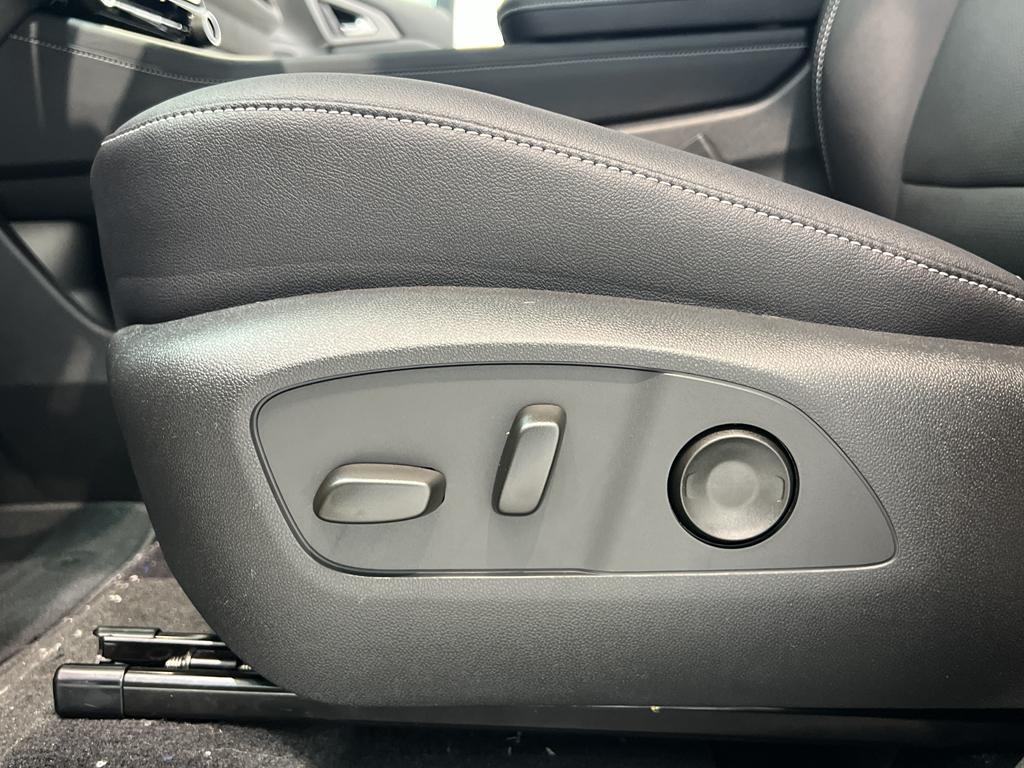 new 2026 Chevrolet Traverse car, priced at $46,920