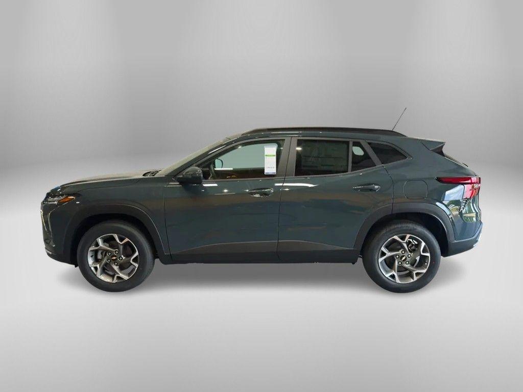 new 2025 Chevrolet Trax car