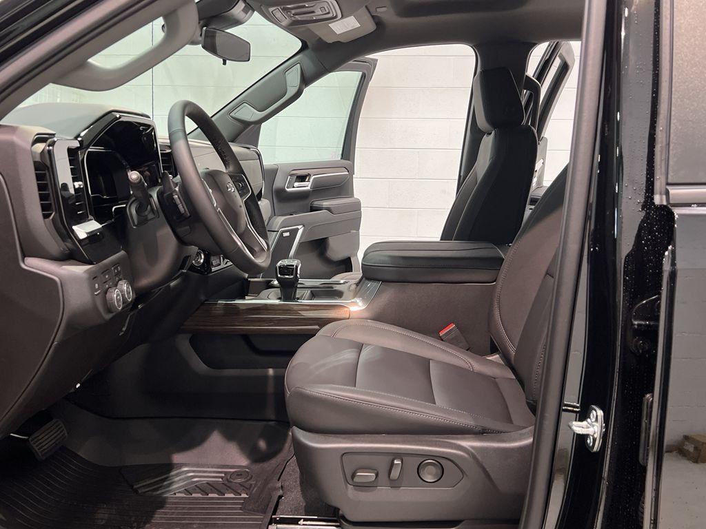 new 2025 Chevrolet Silverado 1500 car, priced at $62,245