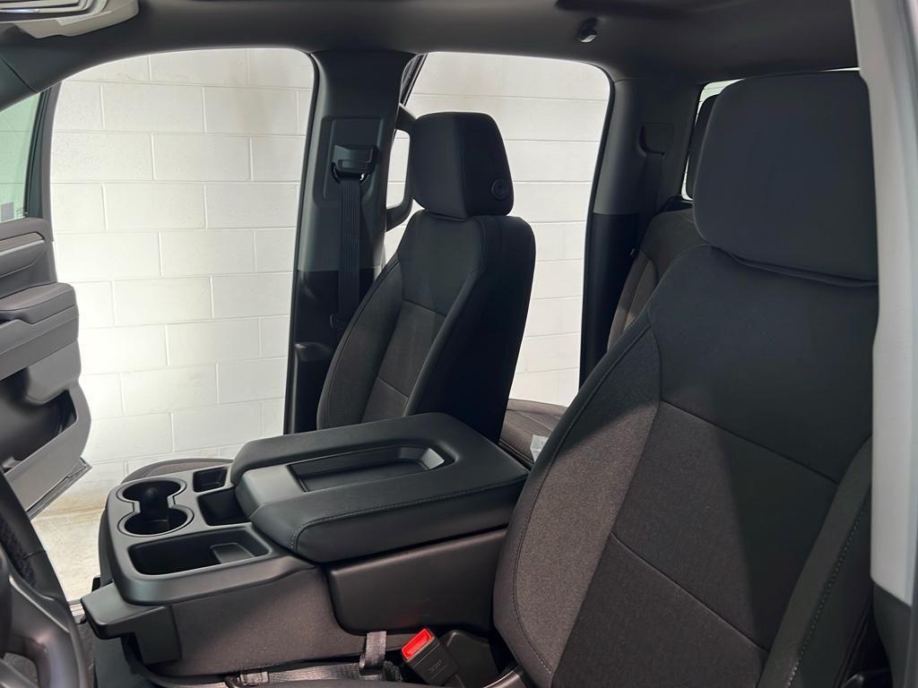 new 2025 Chevrolet Silverado 1500 car, priced at $49,995