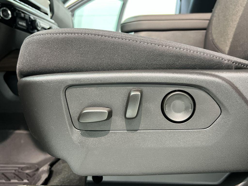 new 2025 Chevrolet Silverado 2500 car, priced at $65,275