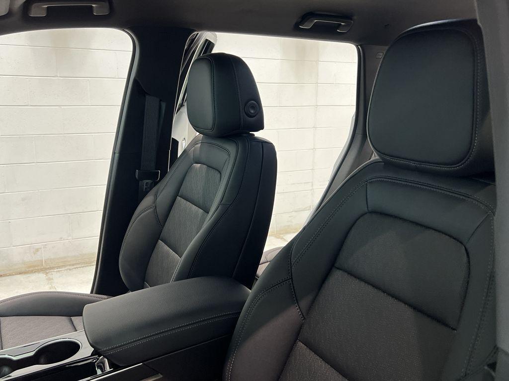 new 2026 Chevrolet Equinox car, priced at $35,585