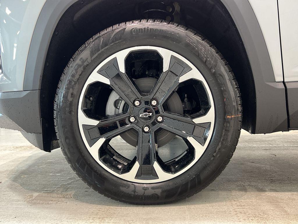new 2026 Chevrolet Equinox car, priced at $35,585