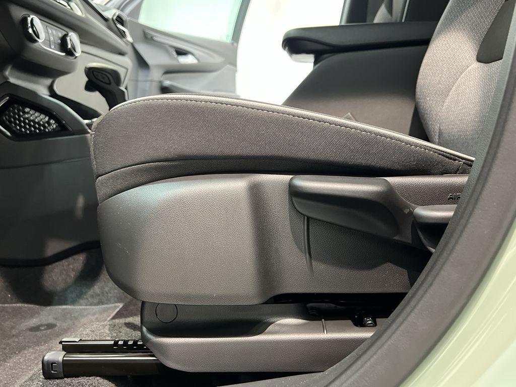 new 2025 Chevrolet TrailBlazer car, priced at $27,285