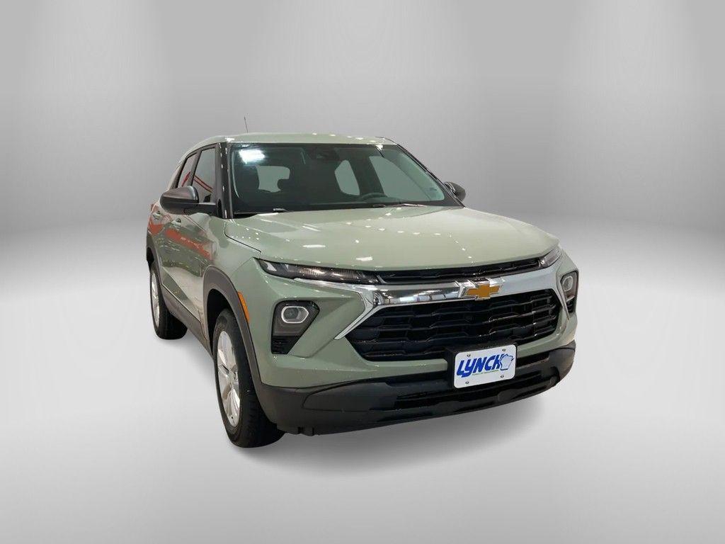 new 2025 Chevrolet TrailBlazer car, priced at $27,285