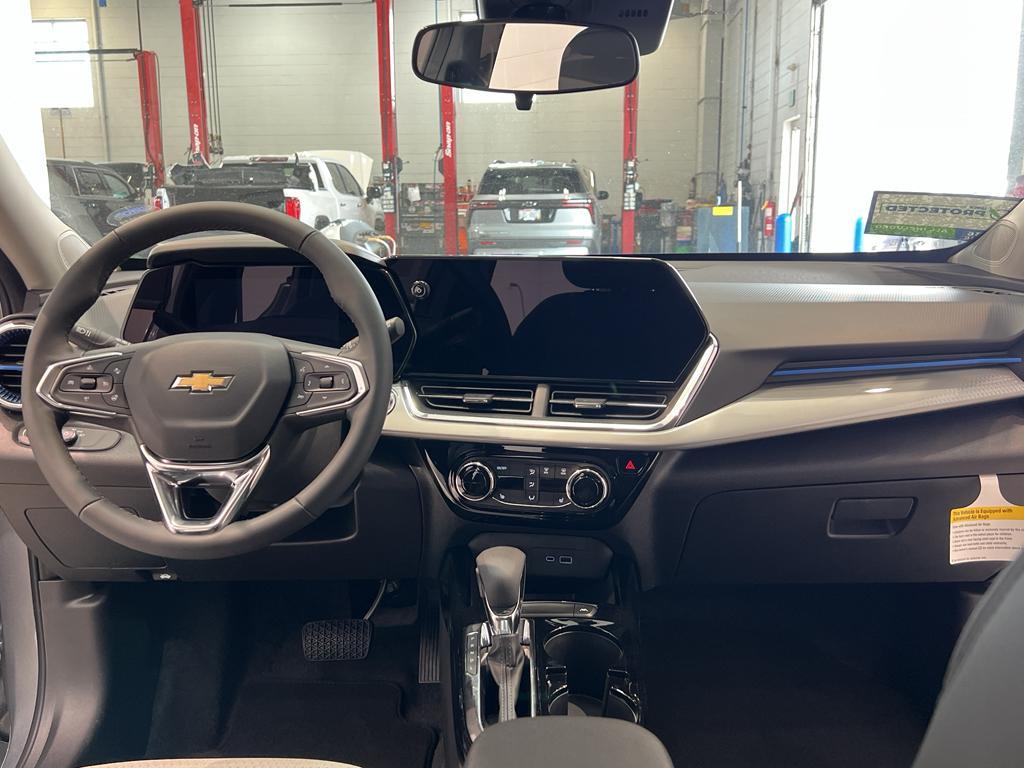 new 2025 Chevrolet Trax car, priced at $25,510