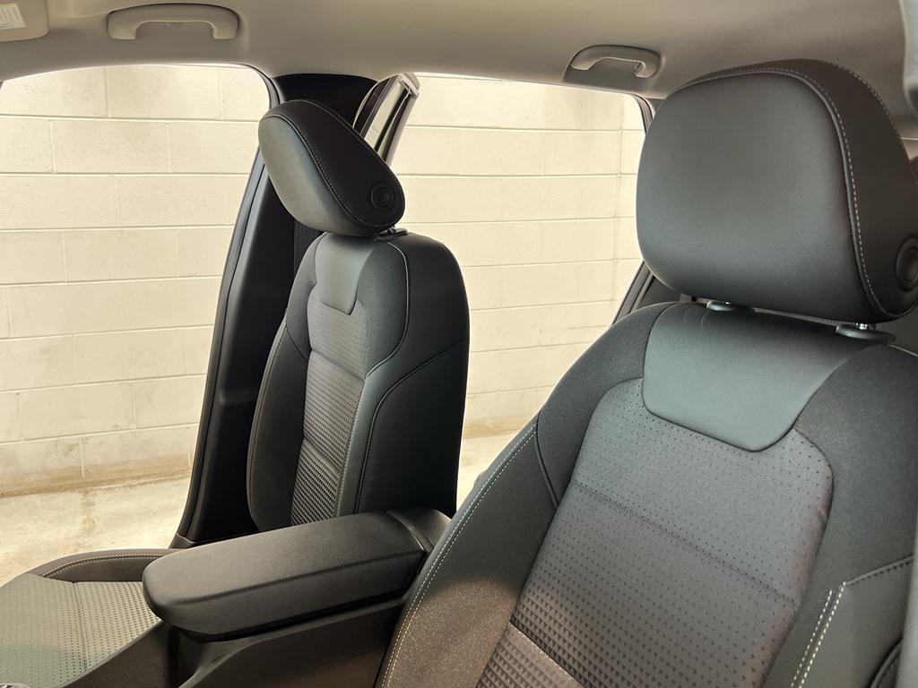 new 2025 Chevrolet Trax car, priced at $25,510