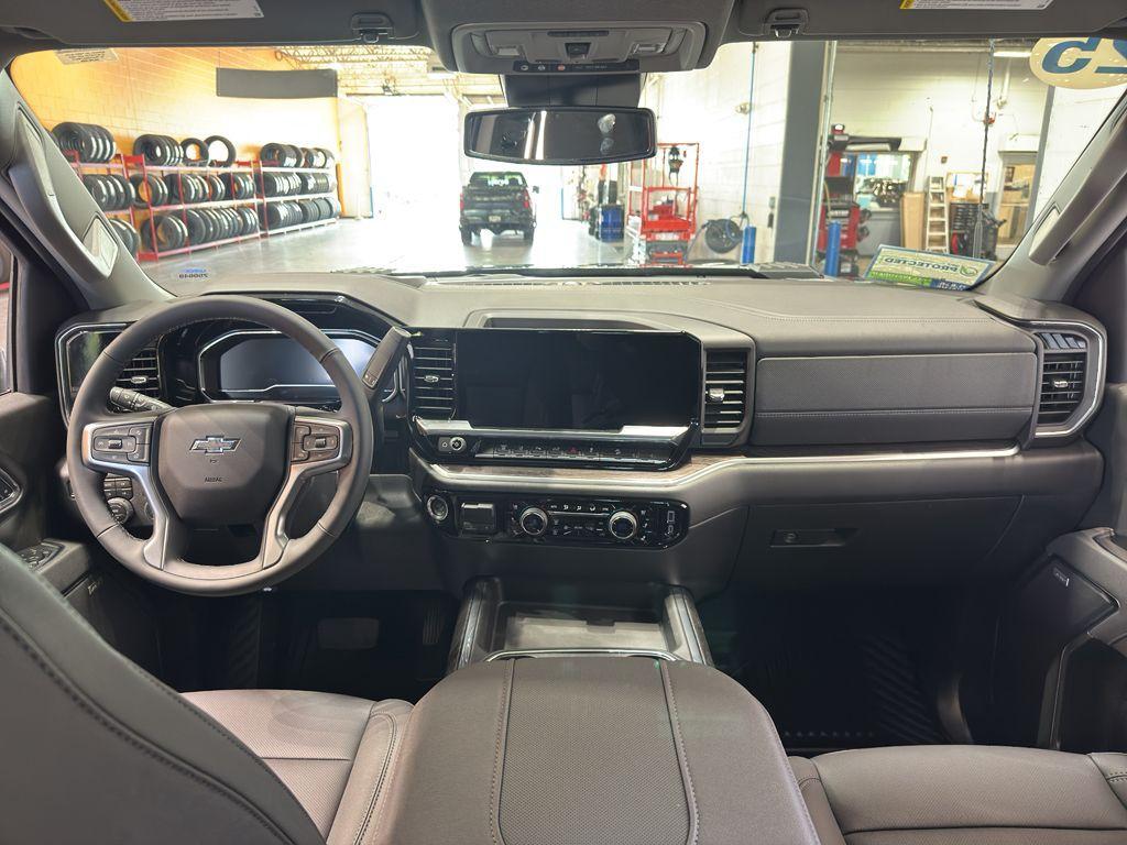 new 2025 Chevrolet Silverado 3500 car